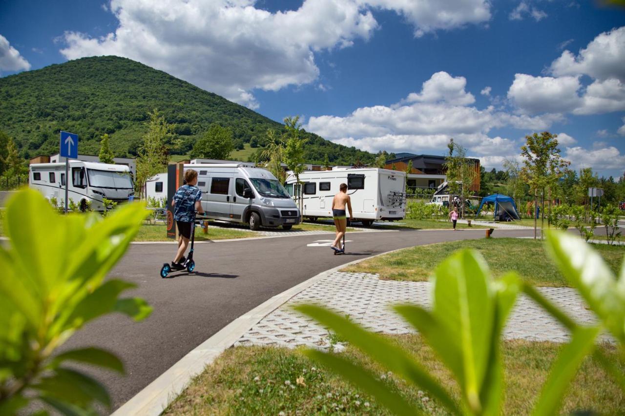 Mobile Homes Camping Plitvice Smoljanac Bagian luar foto